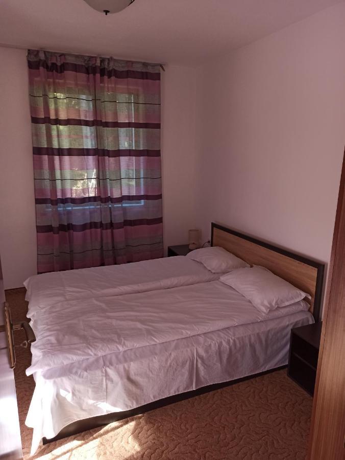 Private Apartments Nevena ปอมโปโรโว ภายนอก รูปภาพ