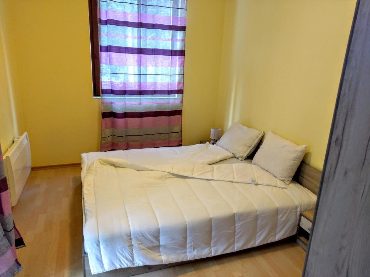 Private Apartments Nevena ปอมโปโรโว ภายนอก รูปภาพ