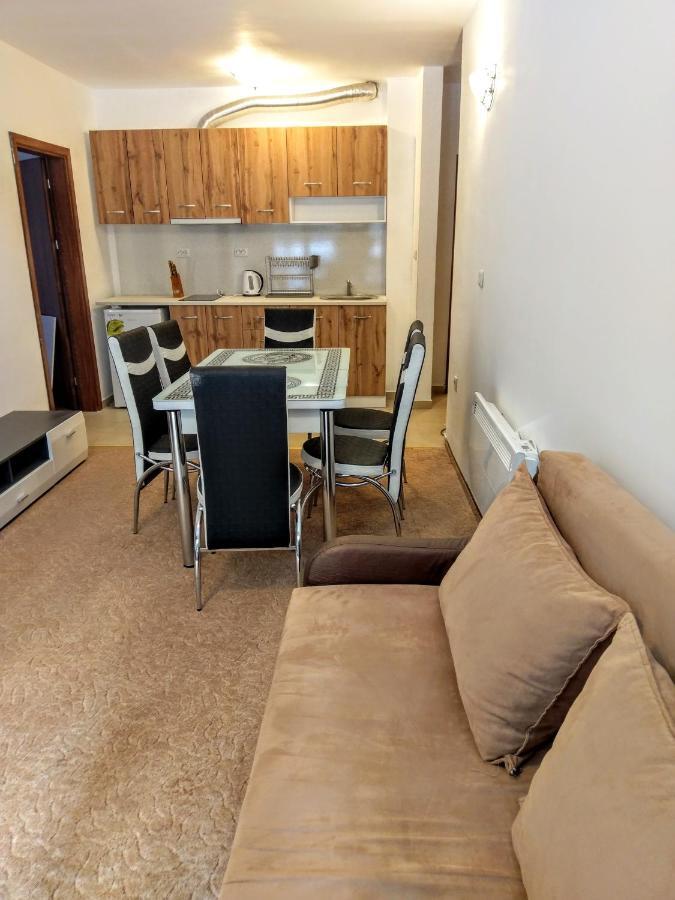 Private Apartments Nevena ปอมโปโรโว ภายนอก รูปภาพ