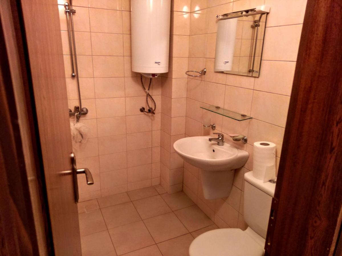 Private Apartments Nevena ปอมโปโรโว ภายนอก รูปภาพ